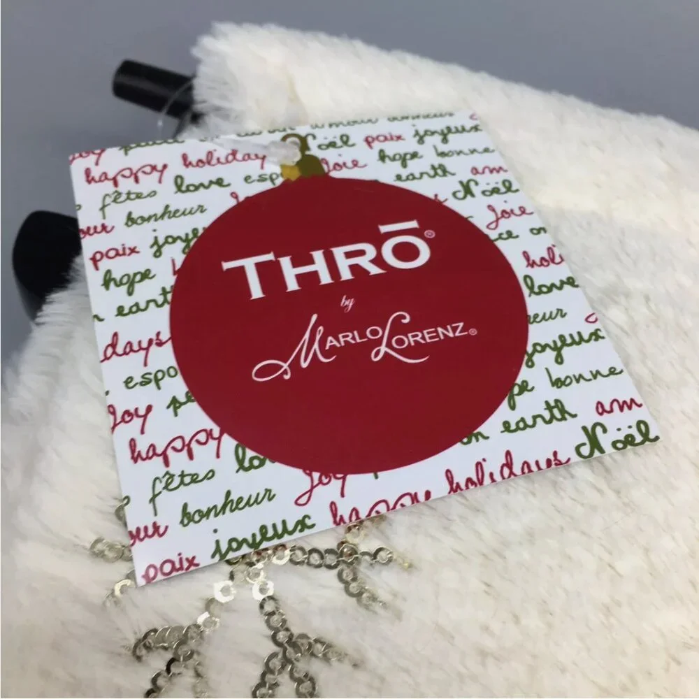 NEW THRO Gold Sequins Snowflakes Ivory Faux Fur Throw Blanket Christmas Holidays
